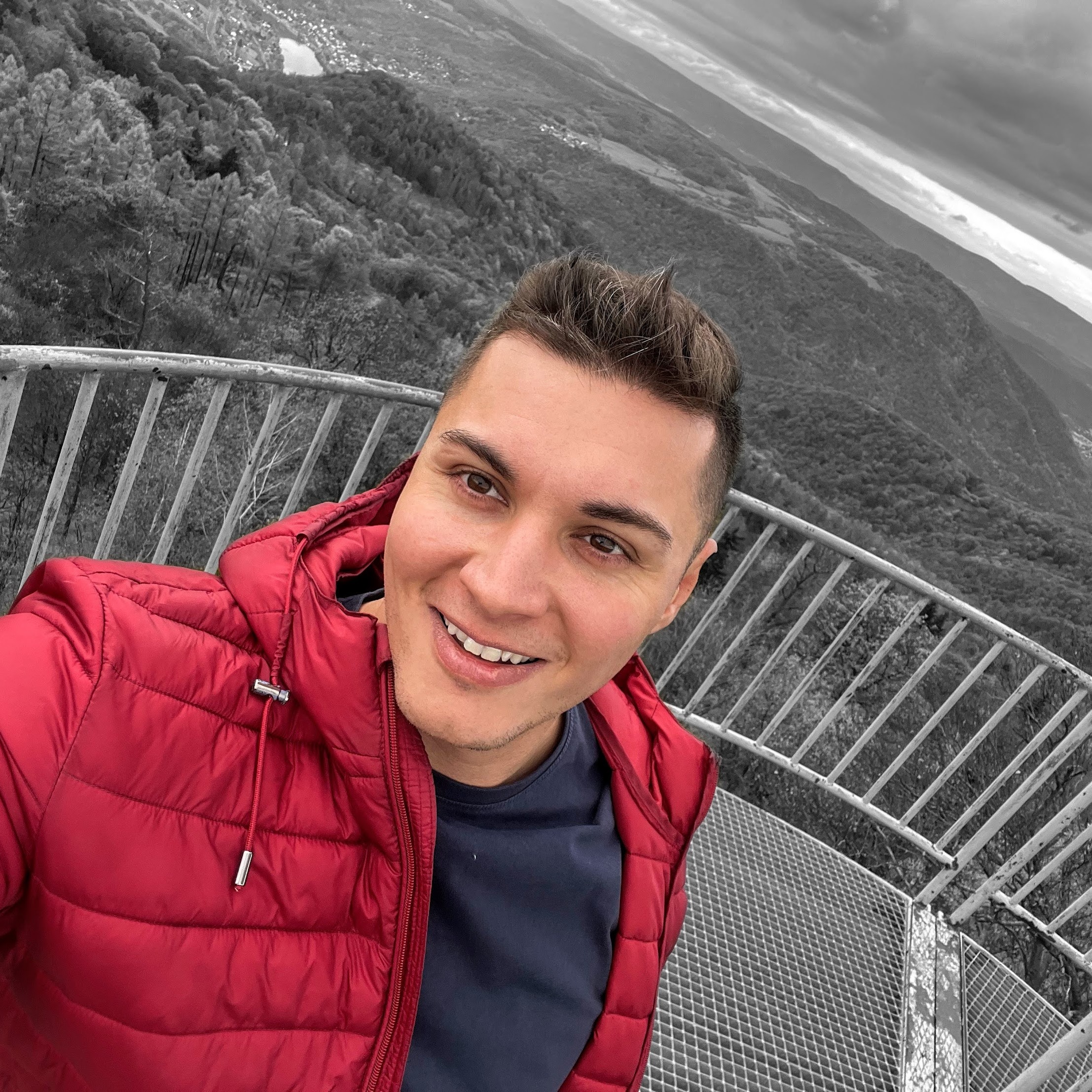 Nearber.com - Profil autora